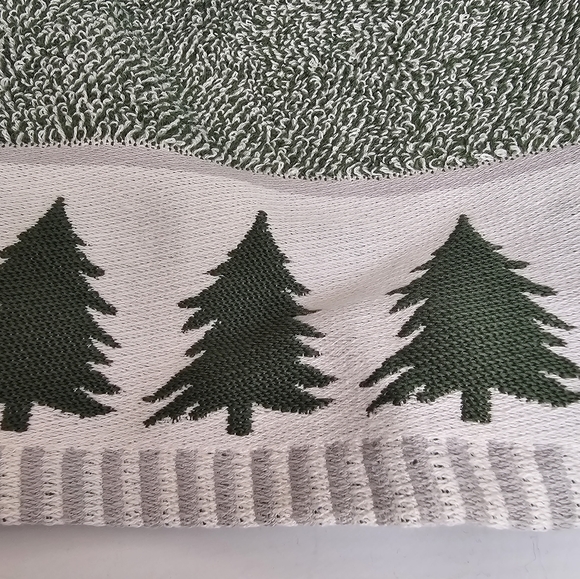 Martha Stewart Pine Tree Towels - Picture 14 of 14